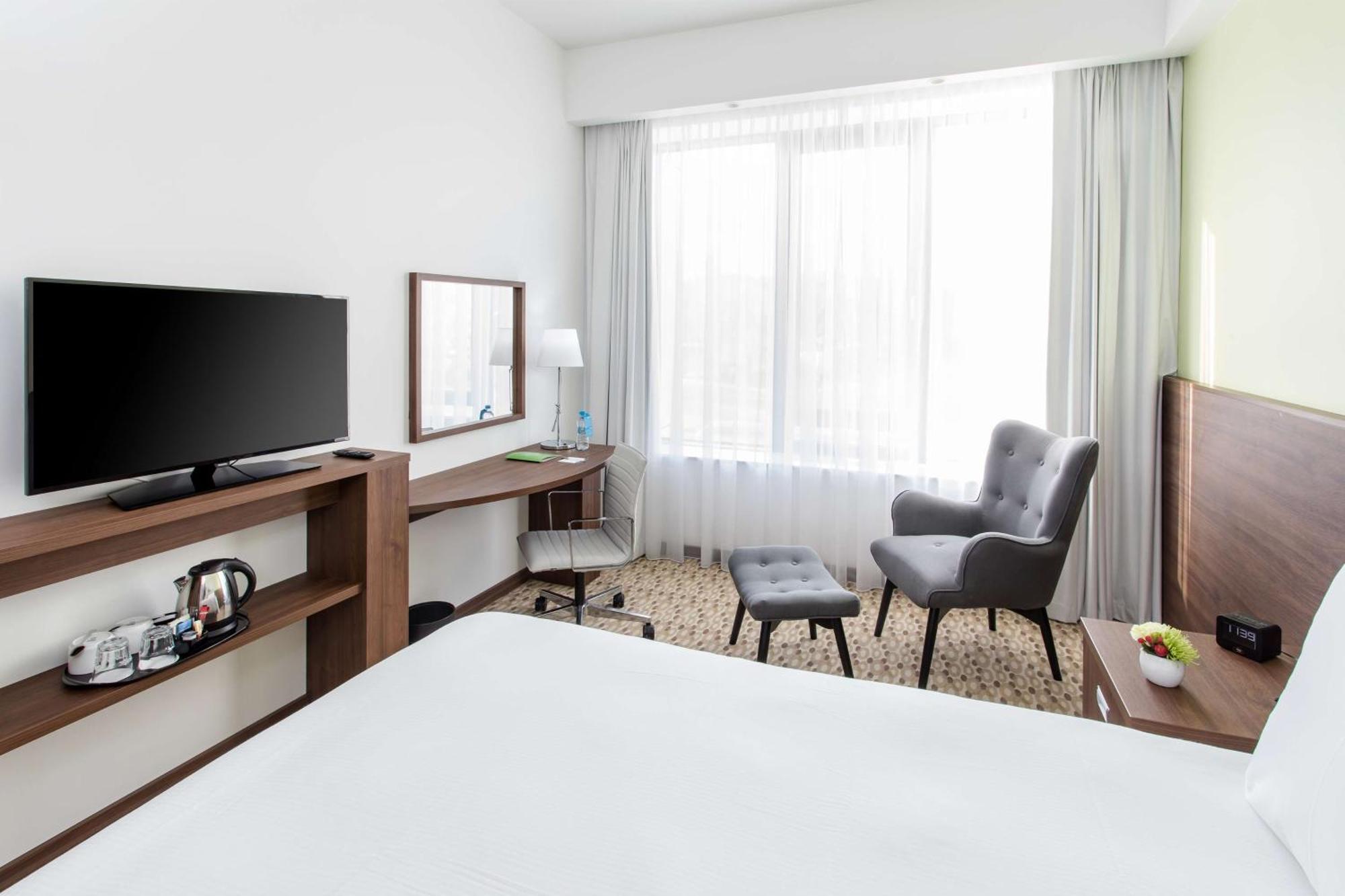 Hampton By Hilton Gdansk Oliwa Hotel Exterior photo